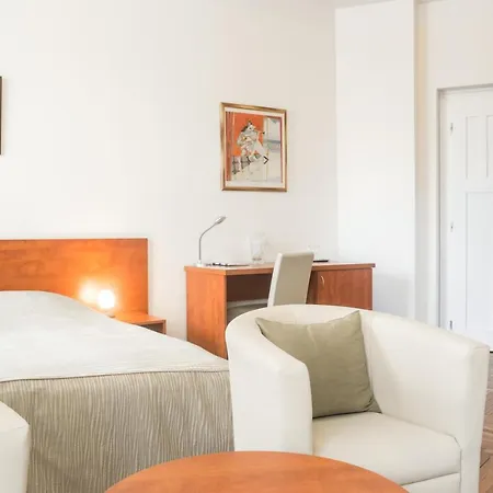 Villa A. Malka 3*