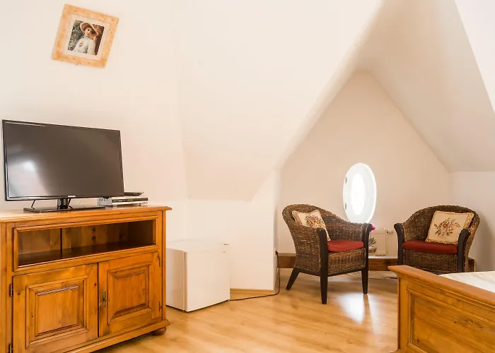 Πανσιόν A. Malka Poděbrady