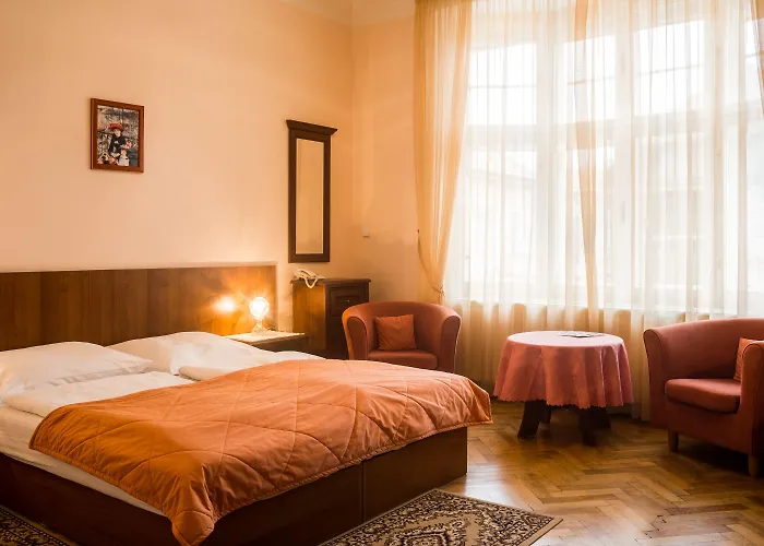 A. Malka Πανσιόν